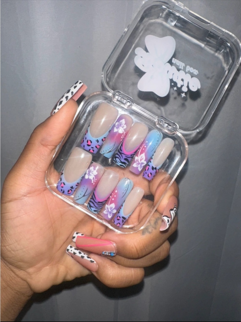 Floral Ombre Press-On Nail Set in Purple & Blue